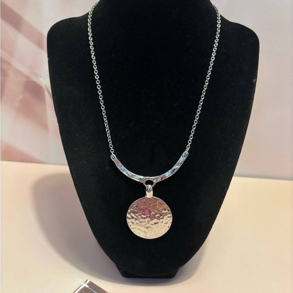 Lia Sophia Silver Hammered Disc Necklace 16”+3”